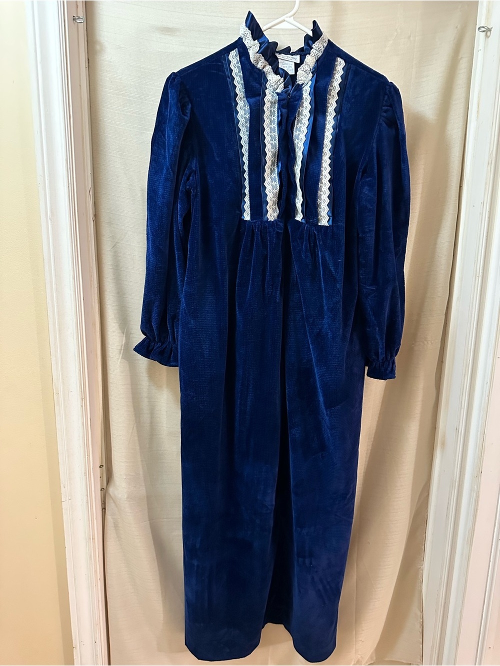 Vintage Blue Velour Nightgown Prairie Lace Trim Maxi Sleepwear Medium